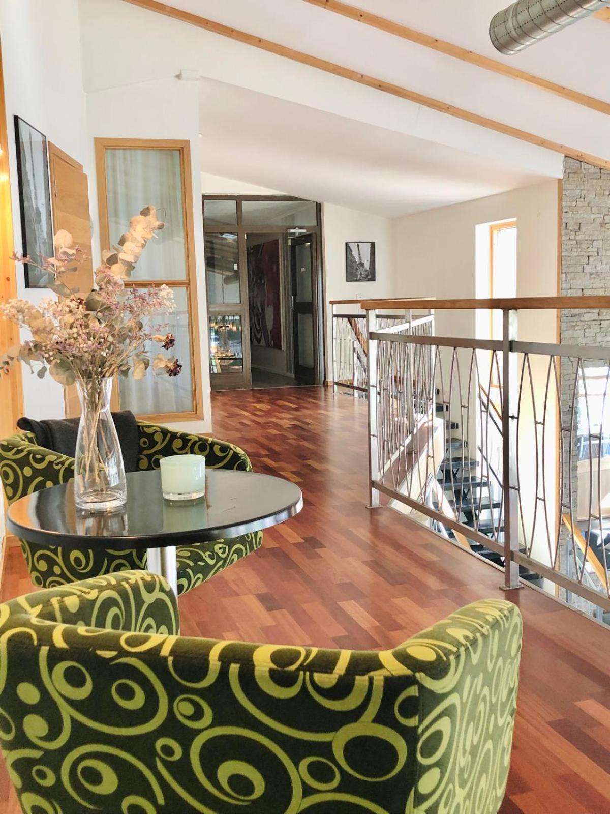 Arena Hotell Vanersborg Bagian luar foto